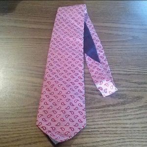 H Hilfiger men's red &gray paisley 100% silk tie